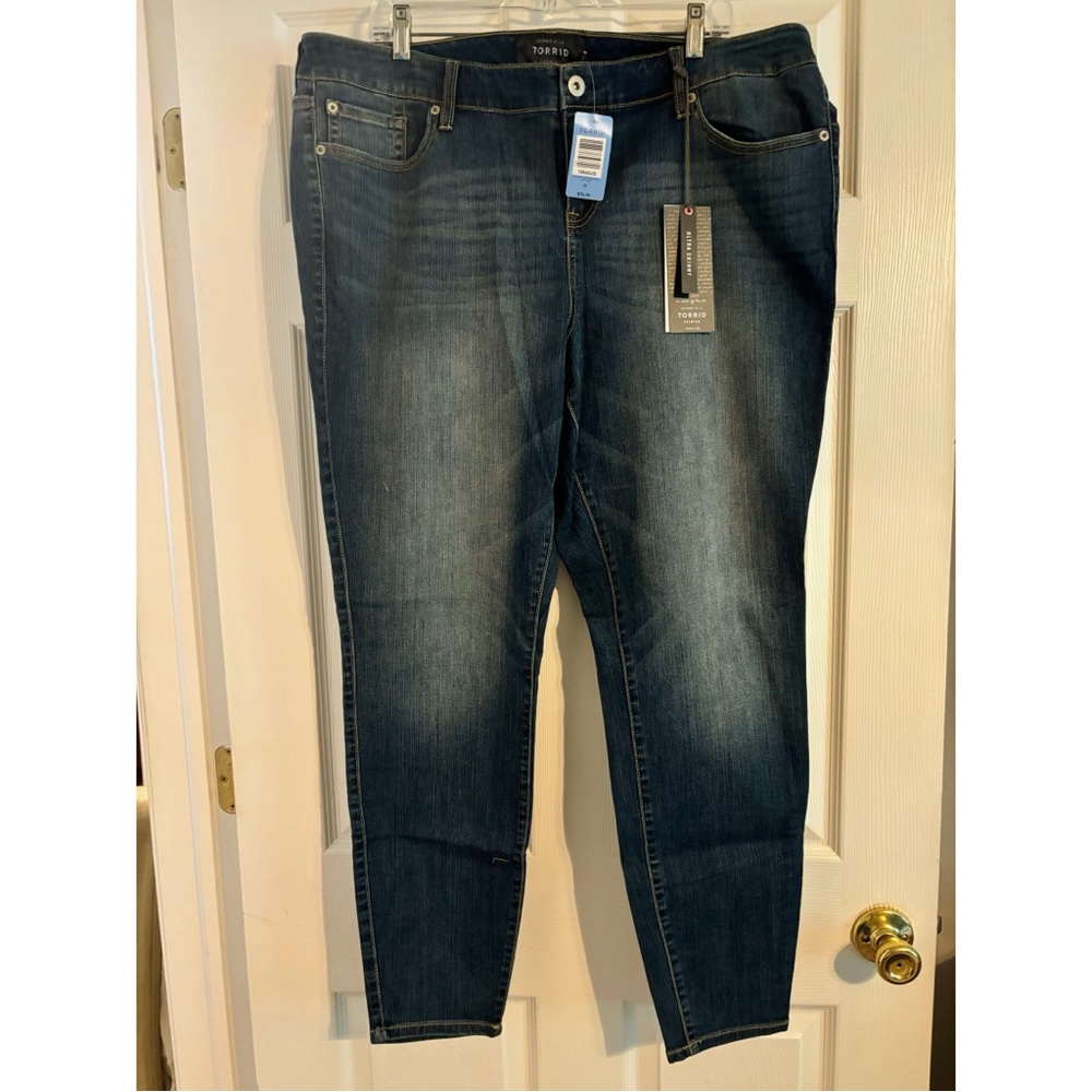NEW Torrid Premium ultra skinny jeans